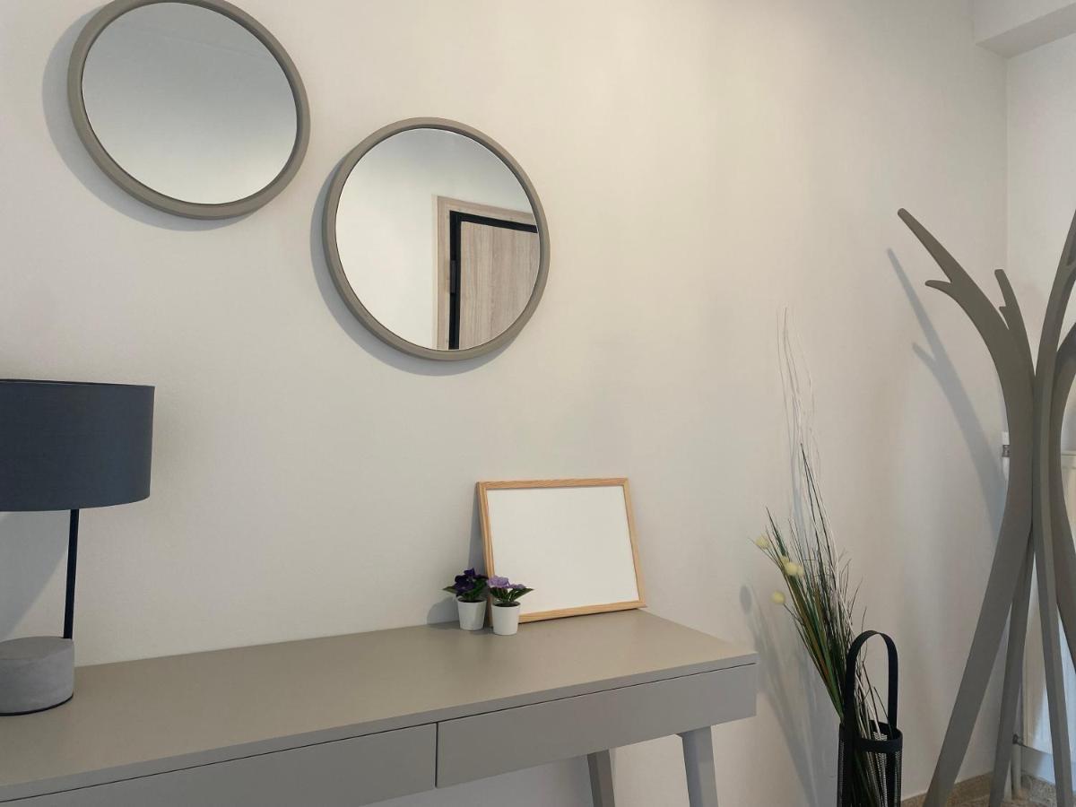 Faliro Comfort Apartment 10 Mins Walking To The Beach أثينا المظهر الخارجي الصورة