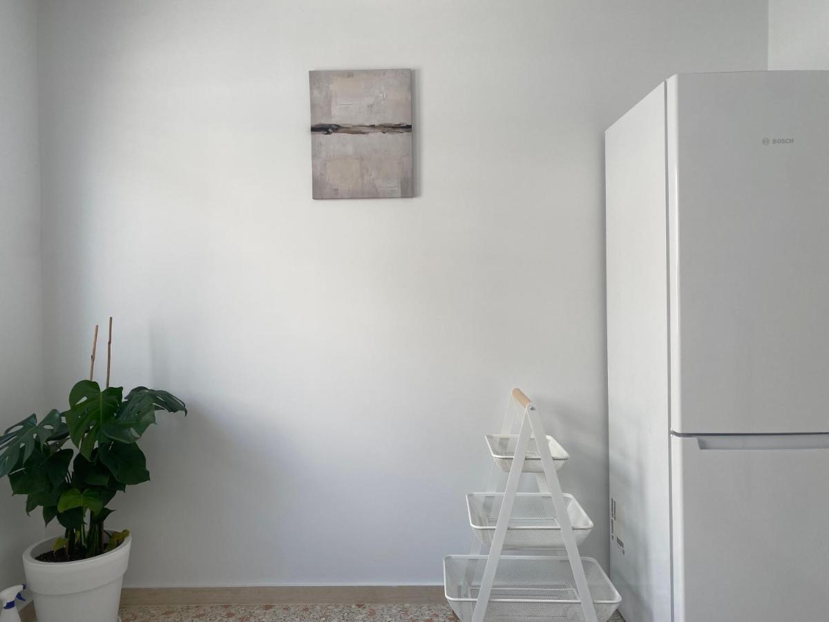 Faliro Comfort Apartment 10 Mins Walking To The Beach أثينا المظهر الخارجي الصورة